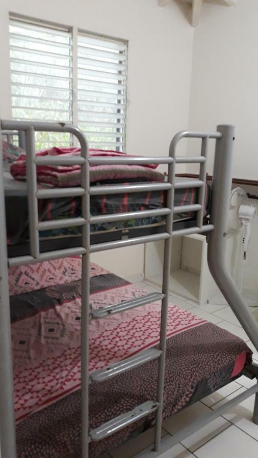 1 A 3 Chambres Proche Aeroport Les Abymes Ngoại thất bức ảnh
